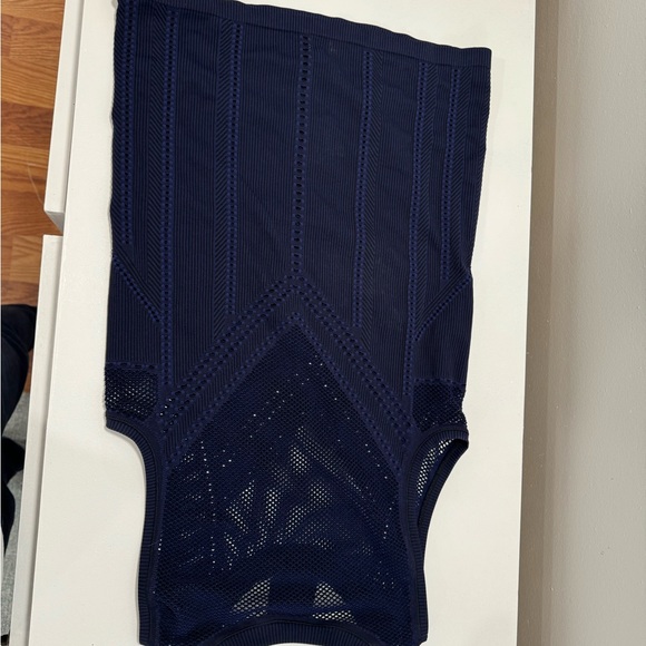 Athleta tank top - Picture 4 of 4